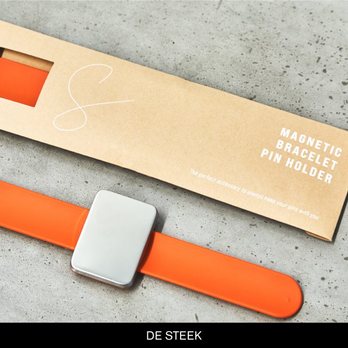 Magnetic Bracelet Pin Holder